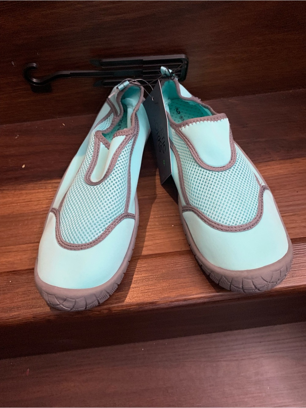 New Athletic Works Women's Mint and Brown Slip-On Water Friendly Shoes. Size 9